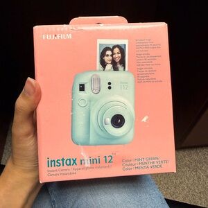 Fujifilm Instax Mini 12 Instant Camera and 10 films free - mint green